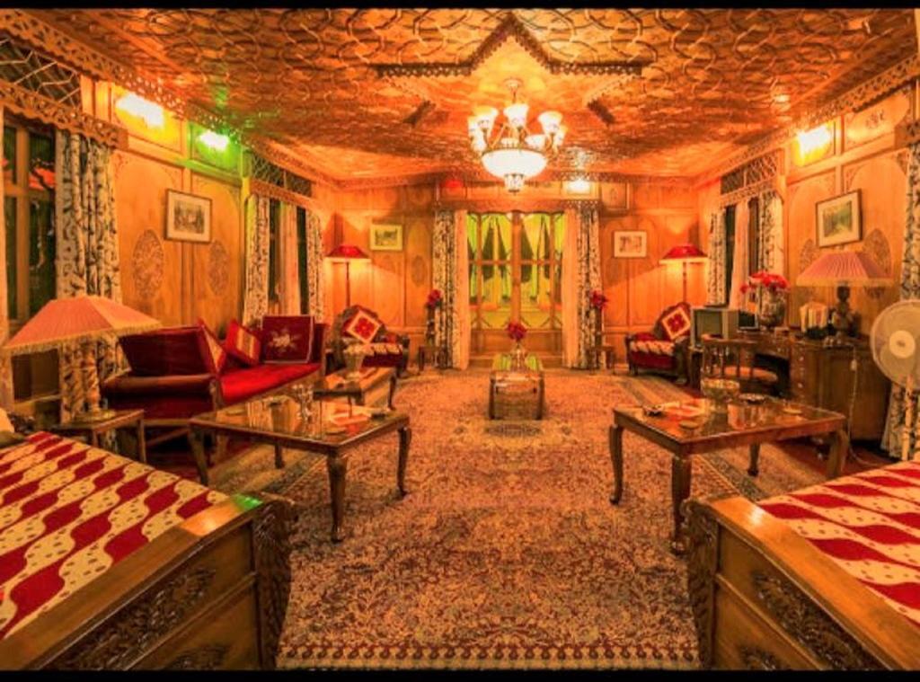 Yadgaar Houseboats Ξενοδοχείο Σριναγκάρ Εξωτερικό φωτογραφία