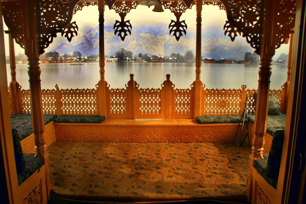 Yadgaar Houseboats Ξενοδοχείο Σριναγκάρ Εξωτερικό φωτογραφία